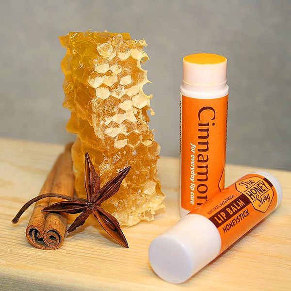 The Honey Story Huulivoide Kaneli - 4Organic Store (Luomukaista)