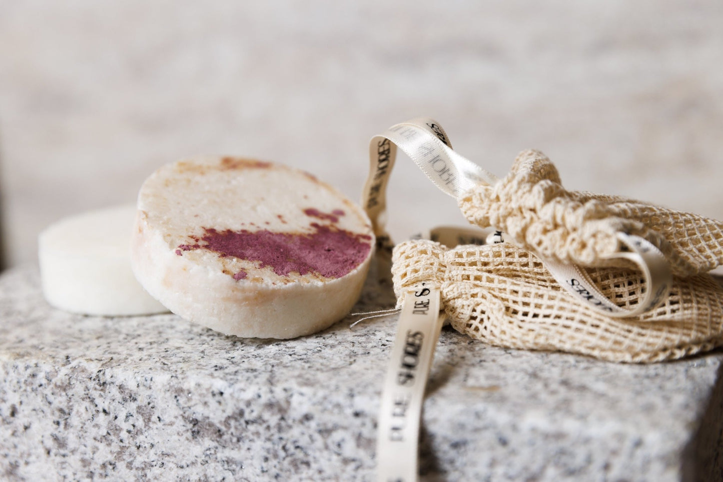 Pure Shores Bondi Beach Moisturising Shampoo Bar, shampoopala 80g - 4Organic Store (Luomukaista)