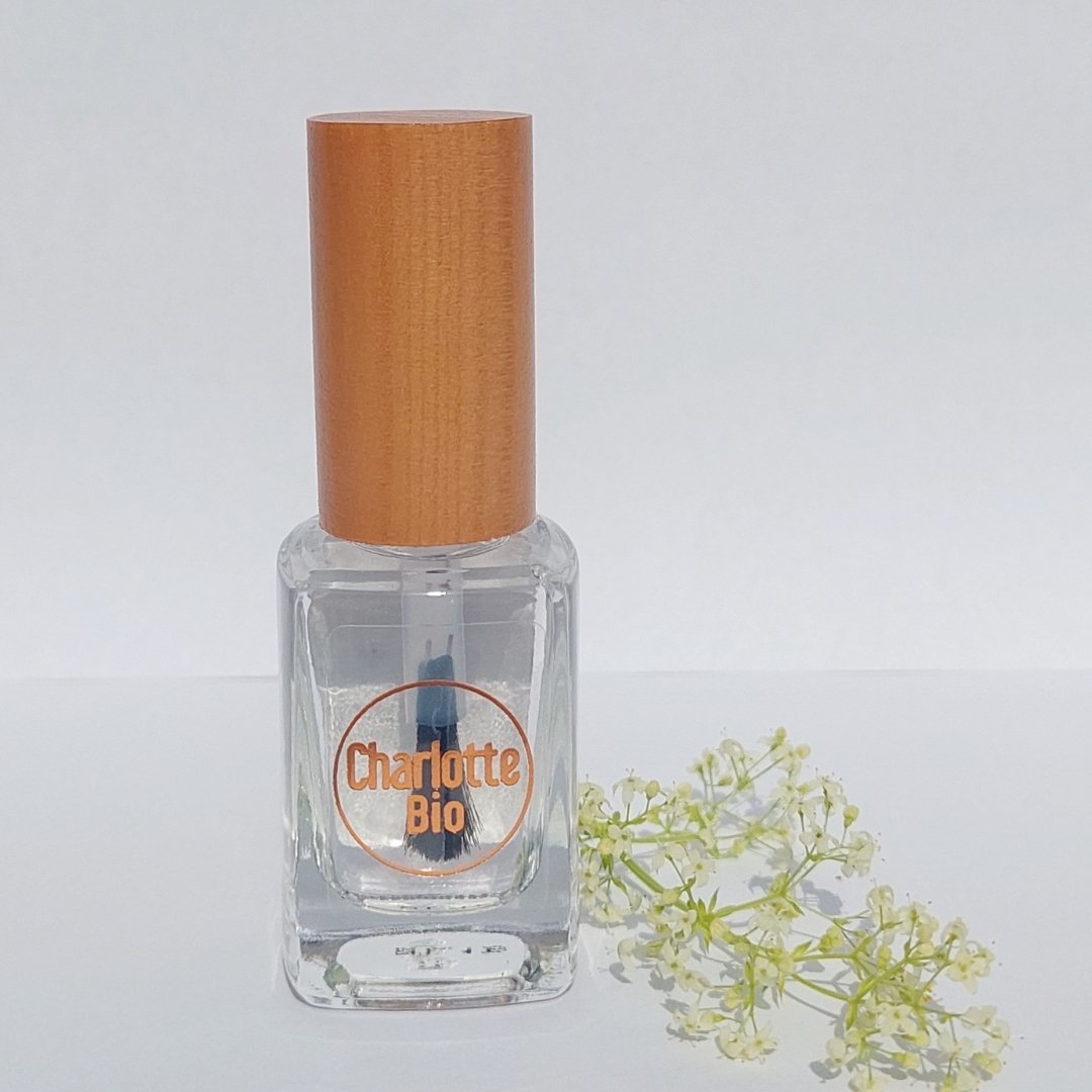 UUTUUS! Charlotte Bio Kynsilakka, Base Coat, 10 ml - 4Organic Store (Luomukaista)