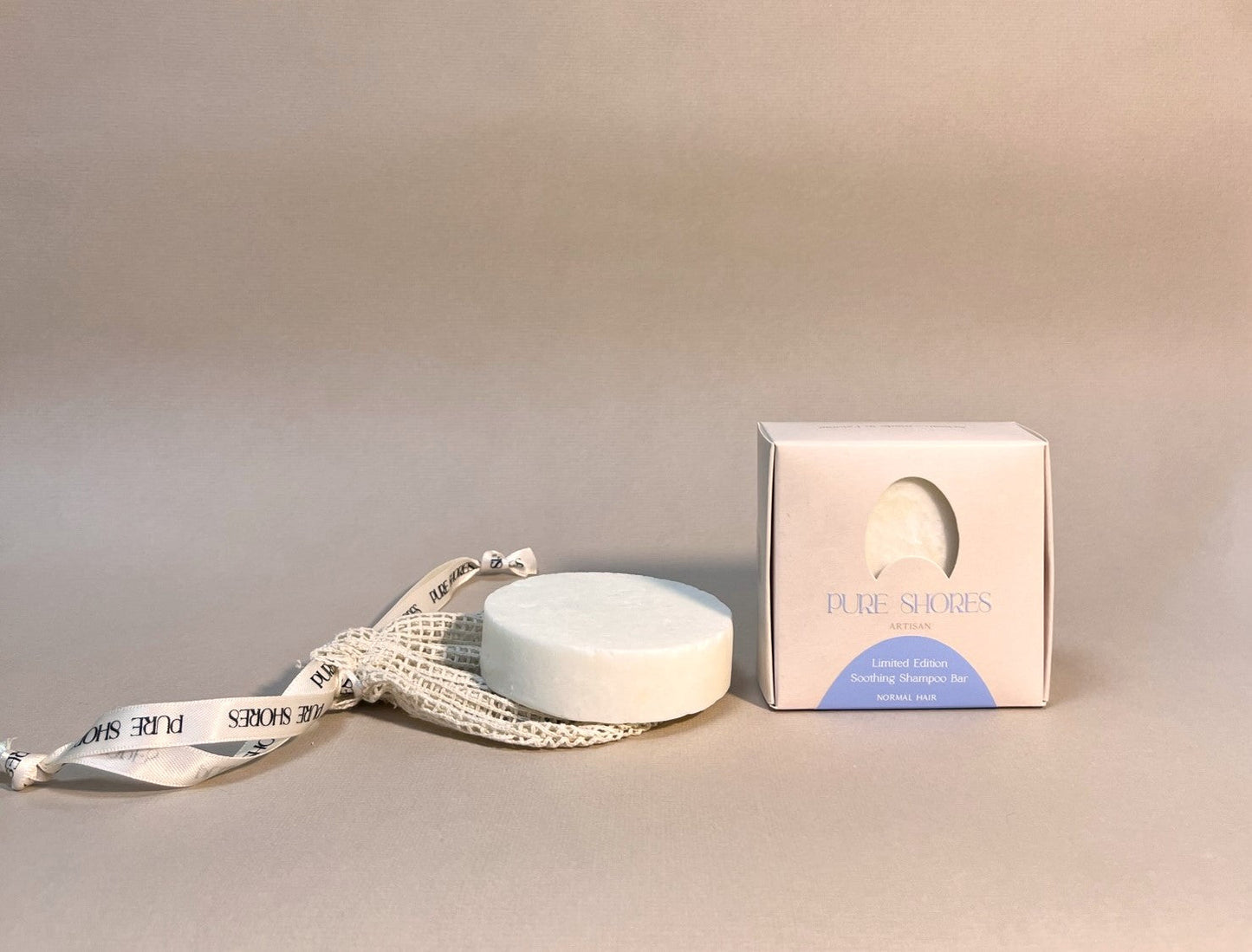 UUTUUS! Pure Shores Winter Shampoo Bar, päänahkaa hoitava shampoopala 80g - 4Organic Store (Luomukaista)