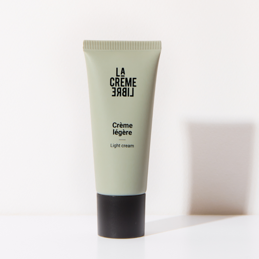 UUTUUS! La Crème Libre, Crème Légère - rasvoittuvan ja epäpuhtaan ihon hoitovoide, 30 ml